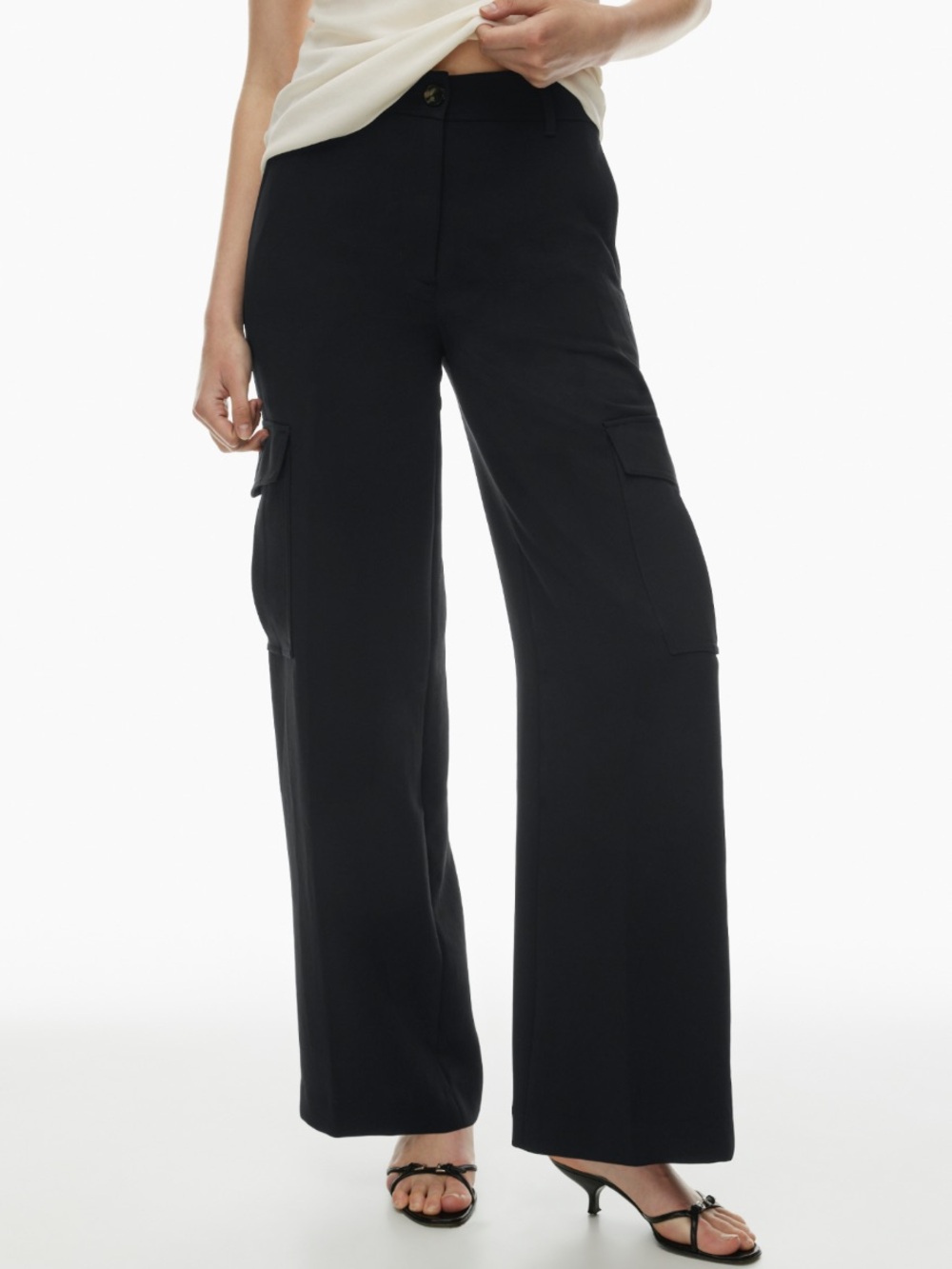 Aritzia Bridger Wide Leg Cargo Pants Crepette Sz 2 EUC